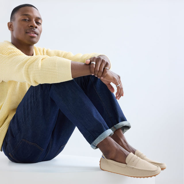 Model wearing The Men's Daily Driver	Oak Herringbone.
