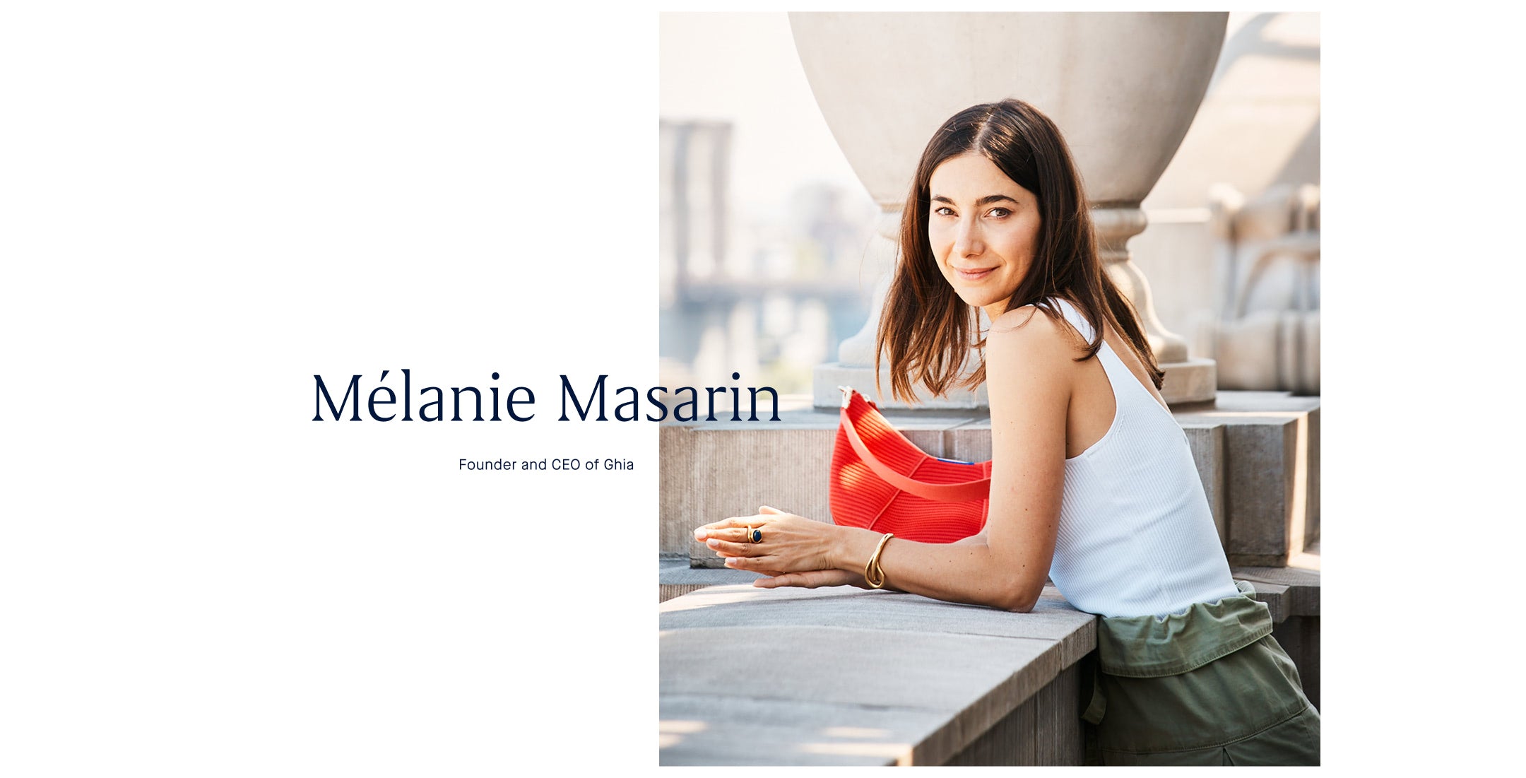 Woman sitting outdoors with text overlay 'Mélanie Masarin'.