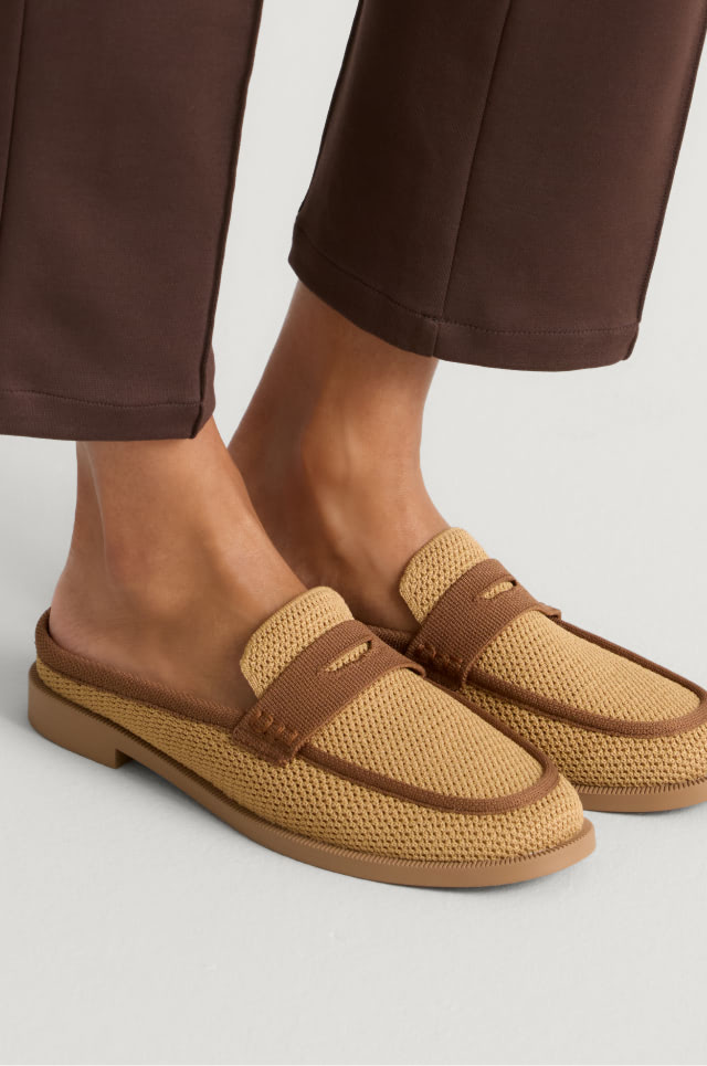 Close up shot of The Penny Loafer Mule in Wheat Raffia-Knit.