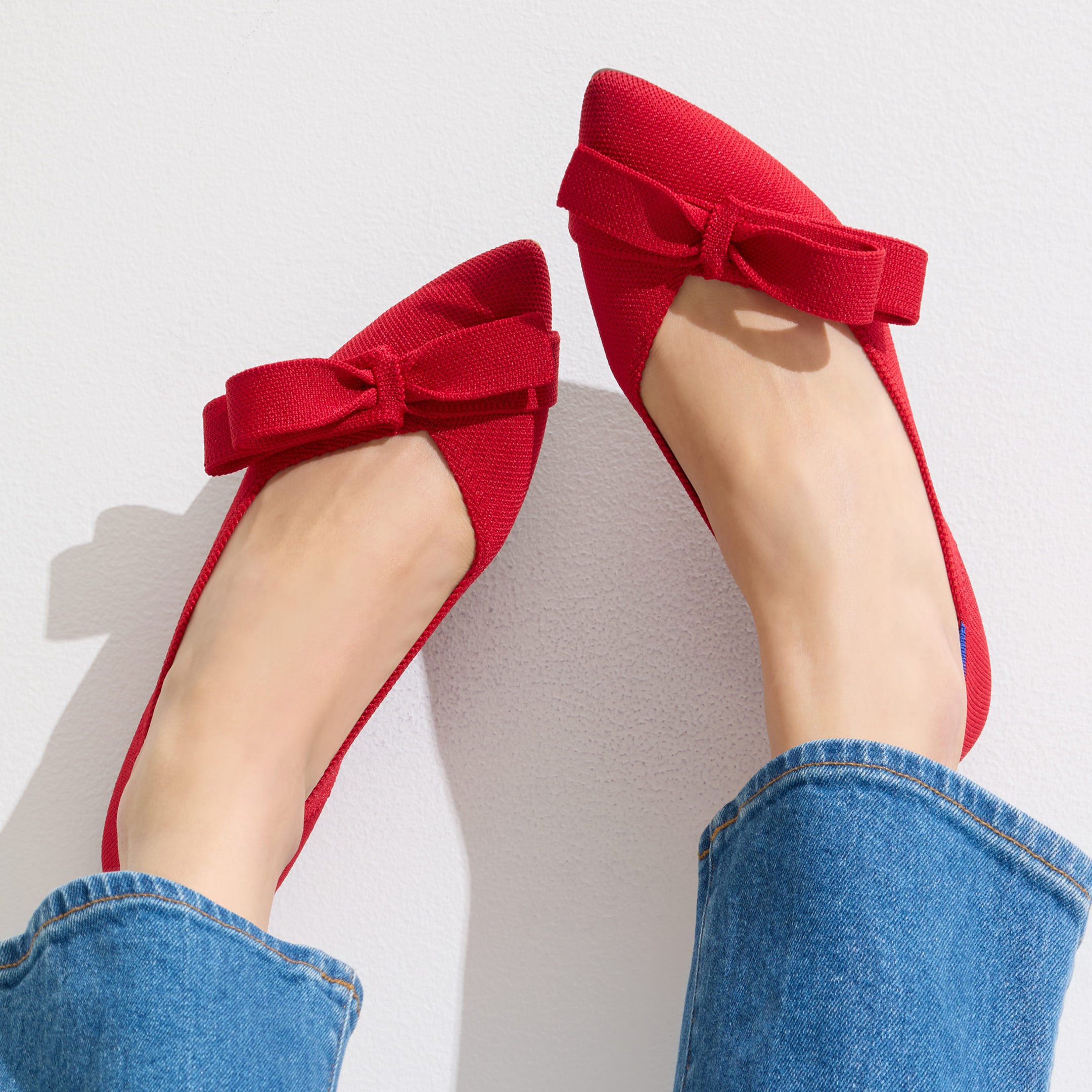 A model wearing The Bow Point II.